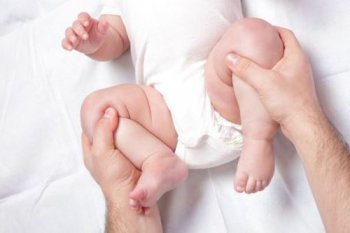 Дисплазия тазобедренных суставов у новорожденных детей: симптомы и степени тяжести, виды заболевания и существующие способы лечения, советы родителям