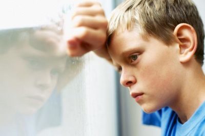 Как проявляется фимоз у мальчиков: разновидности и стадии развития патологии, характерные симптомы и способы лечения, рекомендации родителям