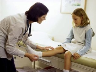 Доктор Комаровский о вальгусной деформации стоп у детей: лечение и профилактика