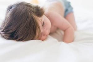Икота у новорожденных: 7 причин возникновения, как остановить икоту младенца