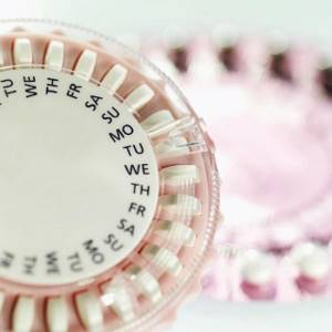 Контрацептивы после незащищенного акта: таблетки и народные средства