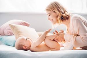 Основные техники пеленания при дисплазии тазобедренных суставов у новорожденных